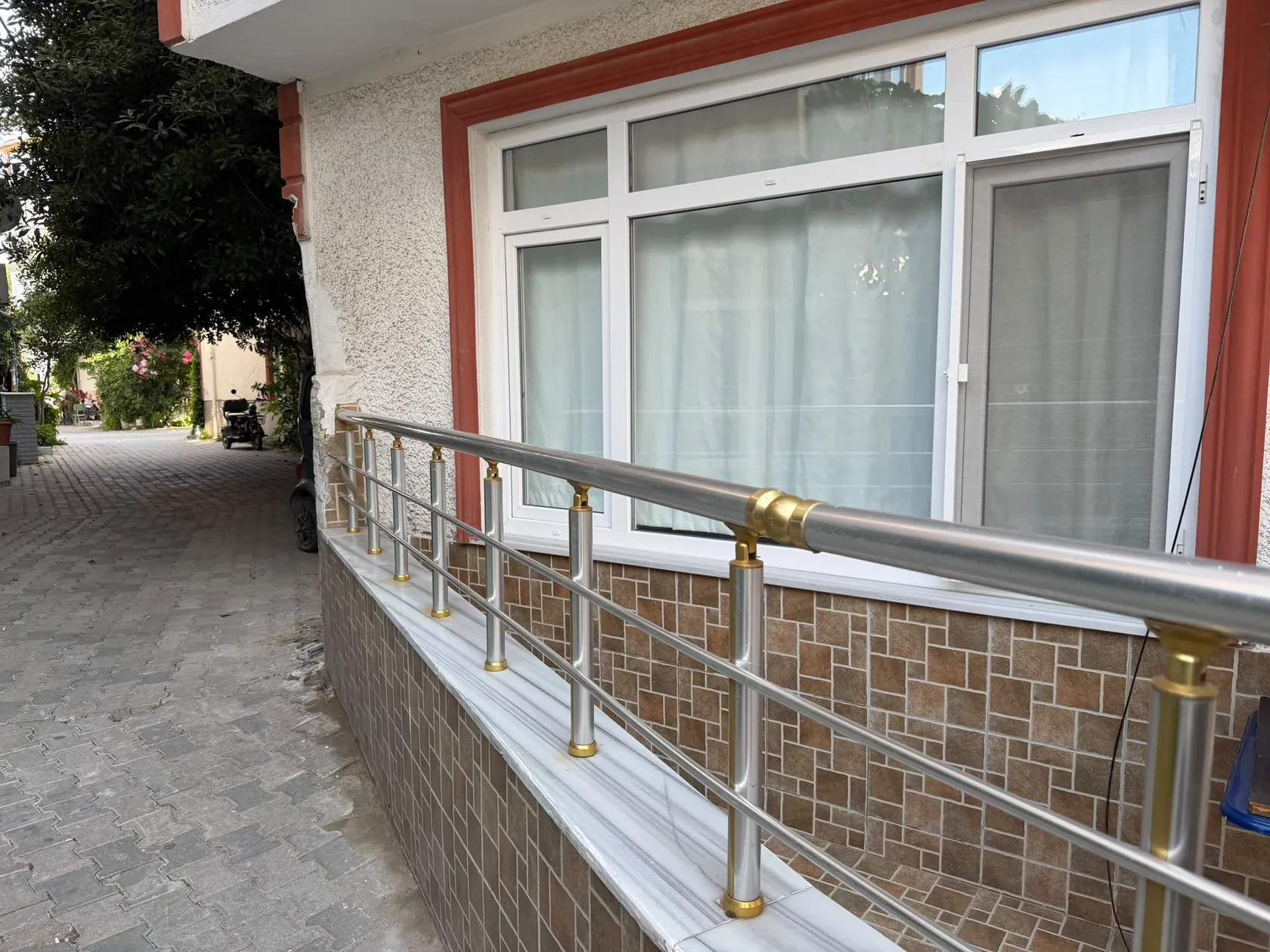 Tesis dış geçidi ve giriş rampası